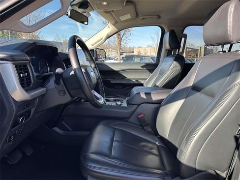 Used 2024 Ford Expedition Max XLT image 20