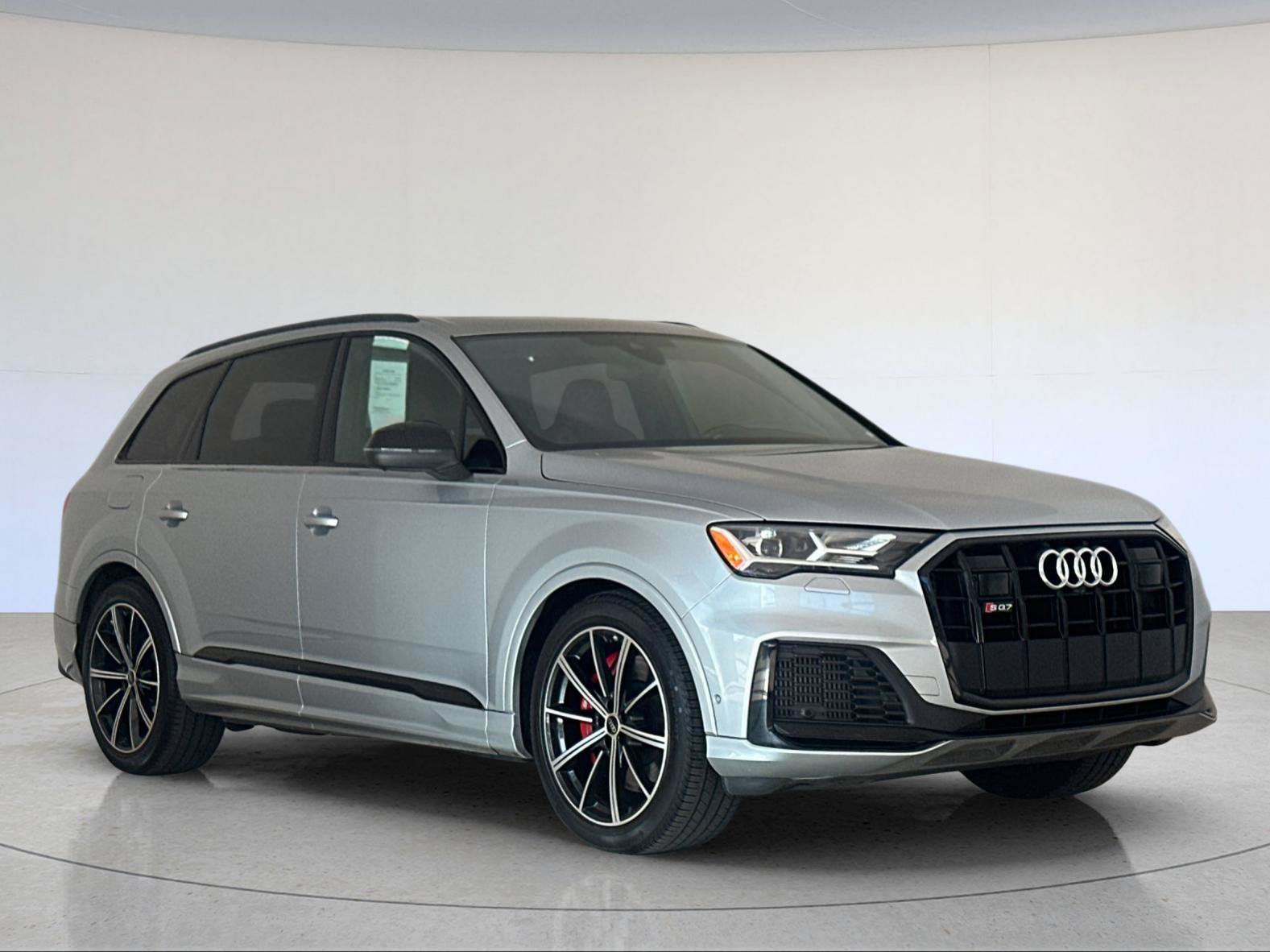 Used 2023 Audi SQ7 Premium Plus w/ Black Optic Package AWD/4WD image 8
