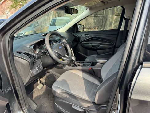 Used 2018 Ford Escape S FWD image 16
