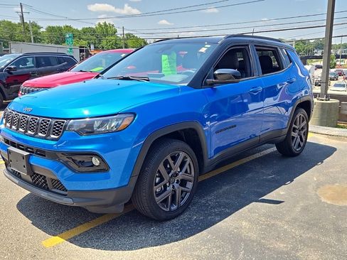 Certified 2025 Jeep Compass Limited w/ Sun & Sound Group AWD/4WD image 7