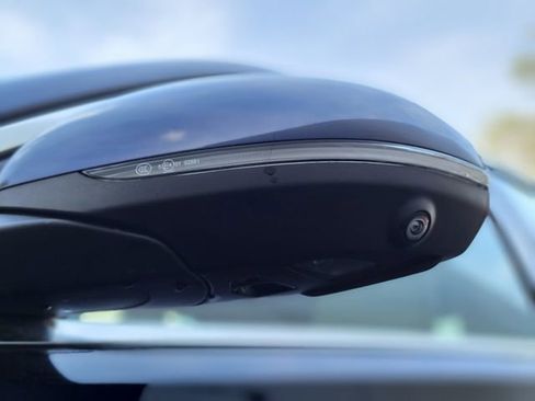 Used 2023 Mercedes-Benz C 300 4MATIC Sedan w/ Exclusive Trim Package image 44