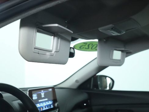 Certified 2025 Nissan Sentra SV FWD image 21