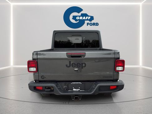 Used 2021 Jeep Gladiator Sport AWD/4WD image 8