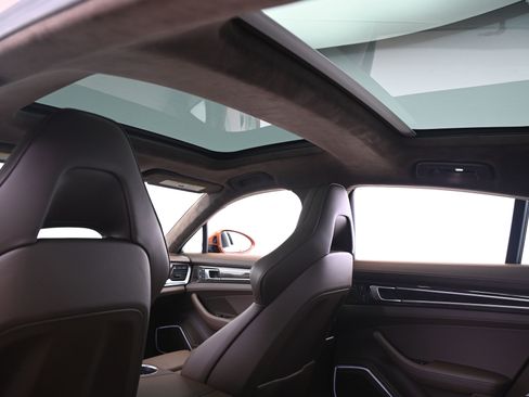 Used 2023 Porsche Panamera GTS image 25