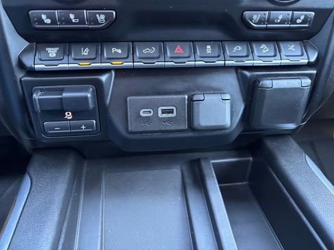 Used 2022 Chevrolet Silverado 3500 High Country image 24