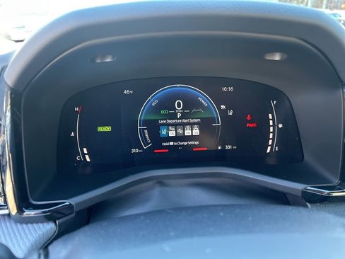 New 2026 Toyota Camry SE image 8