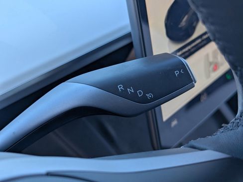 Used 2022 Tesla Model 3 Long Range image 32