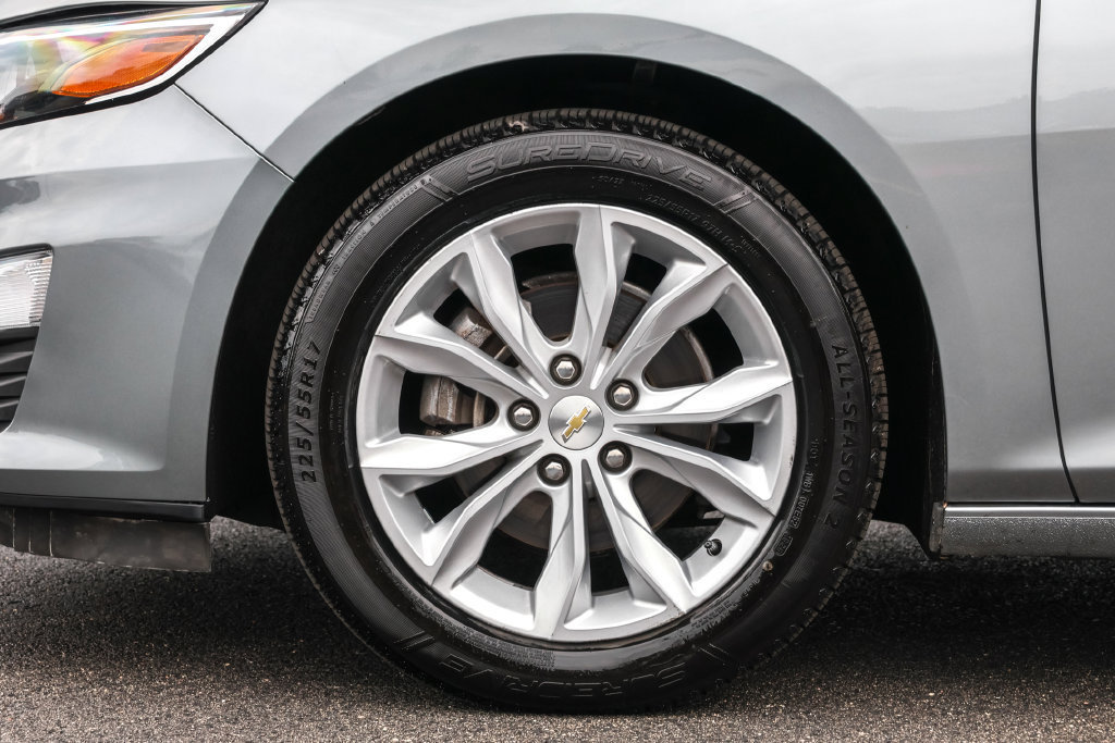 Used 2023 Chevrolet Malibu LT FWD image 16
