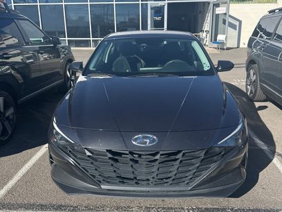 Certified 2022 Hyundai Elantra SEL w/ Cargo Package