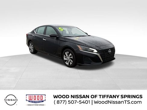 Used 2025 Nissan Altima 2.5 S image 1
