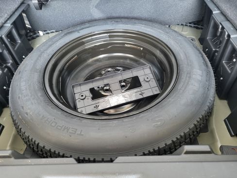 Used 2023 Nissan Murano SV w/ SV Midnight Edition Package image 38