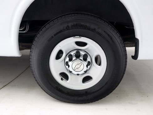 Used 2019 Chevrolet Express 3500 LT w/ LT Preferred Equipment Group RWD image 27