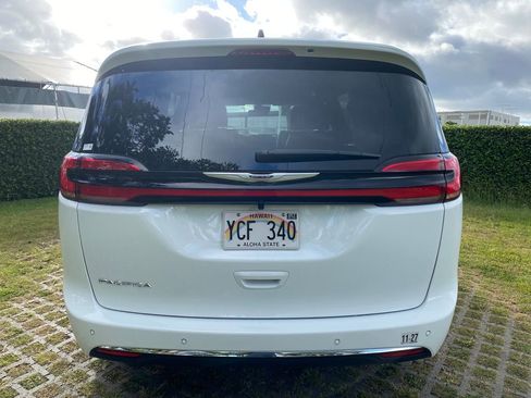 Used 2026 Chrysler Pacifica Select FWD image 24