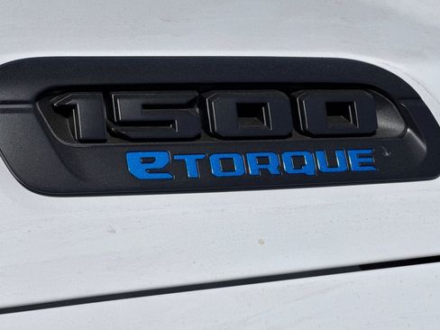 New 2026 RAM 1500 4x4 Crew Cab image 25