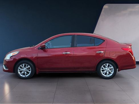 Used 2016 Nissan Versa SV w/ SV Appearance Package FWD image 2