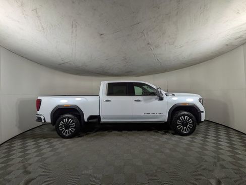 New 2026 GMC Sierra 2500 Denali Ultimate AWD/4WD image 6