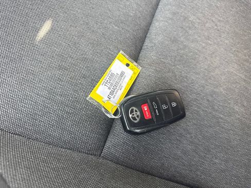 Used 2025 Toyota Camry LE FWD image 28