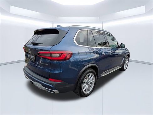 Used 2022 BMW X5 xDrive40i w/ Premium Package image 4
