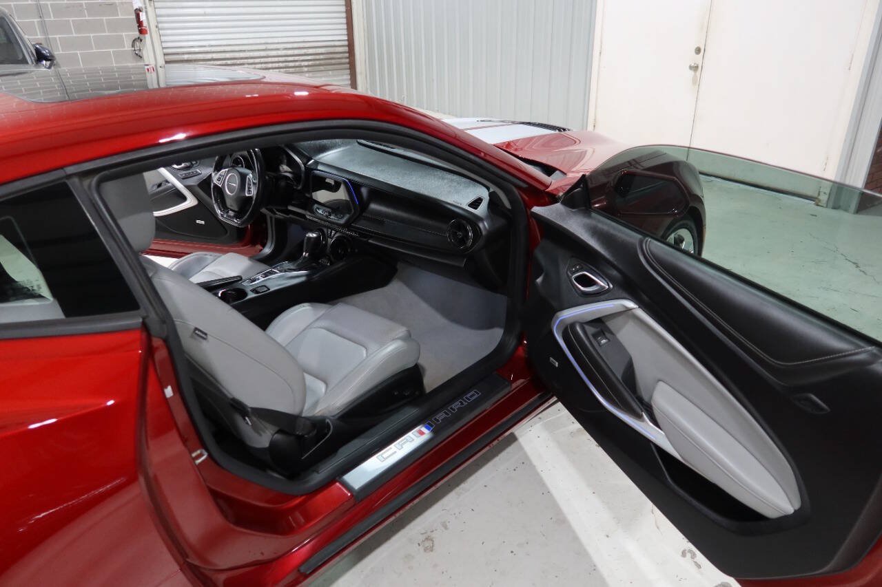 Used 2021 Chevrolet Camaro SS RWD image 12