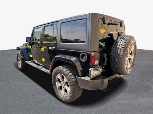 Used 2017 Jeep Wrangler Unlimited Sahara AWD/4WD image 2