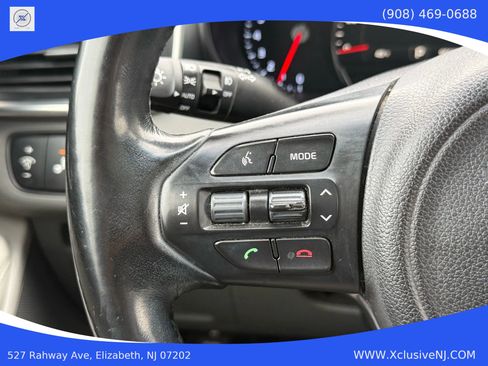 Used 2017 Kia Sorento SX image 12