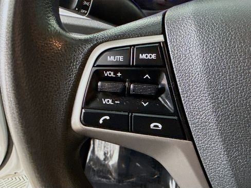 Used 2020 Hyundai Accent SE FWD image 14
