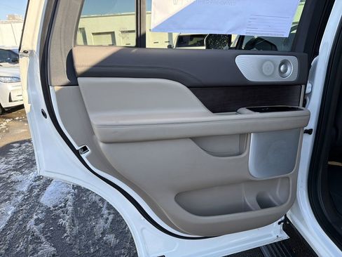 Certified 2024 Lincoln Navigator Reserve image 12