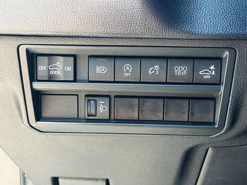 Used 2024 Toyota Tundra SR5 w/ SR5 Convenience Package AWD/4WD image 31