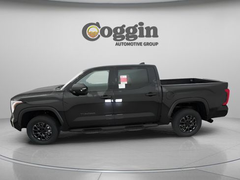 New 2026 Toyota Tundra SR5 w/ SR5 Convenience Package AWD/4WD image 6