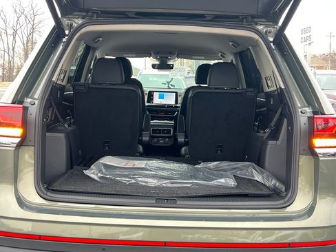 New 2026 Volkswagen Atlas SE image 14
