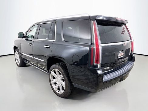 Used 2019 Cadillac Escalade Premium Luxury image 5