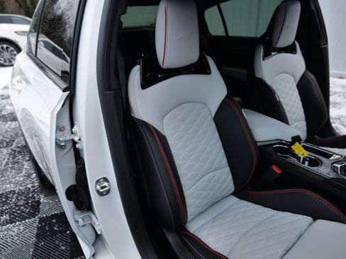 Used 2025 Cadillac CT5 V Blackwing image 37