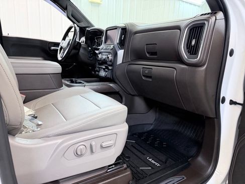 Used 2021 GMC Sierra 1500 SLT w/ SLT Premium Package AWD/4WD image 32