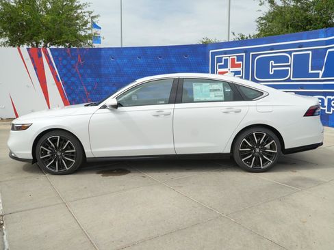 New 2026 Honda Accord Touring image 10