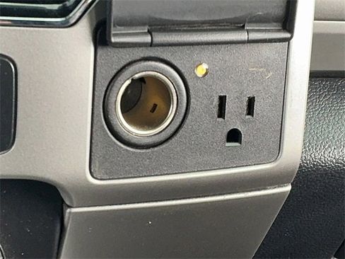 Used 2022 Ford F250 Lariat w/ Tremor Off-Road Package image 23