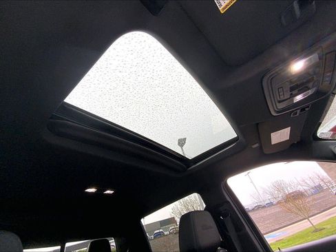 Used 2023 Chevrolet Silverado 2500 High Country w/ Z71 Off-Road Package AWD/4WD image 28