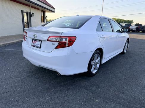 Used 2012 Toyota Camry SE FWD image 5