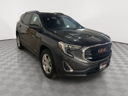 Used 2020 GMC Terrain SLE w/ Driver Convenience Package image 4