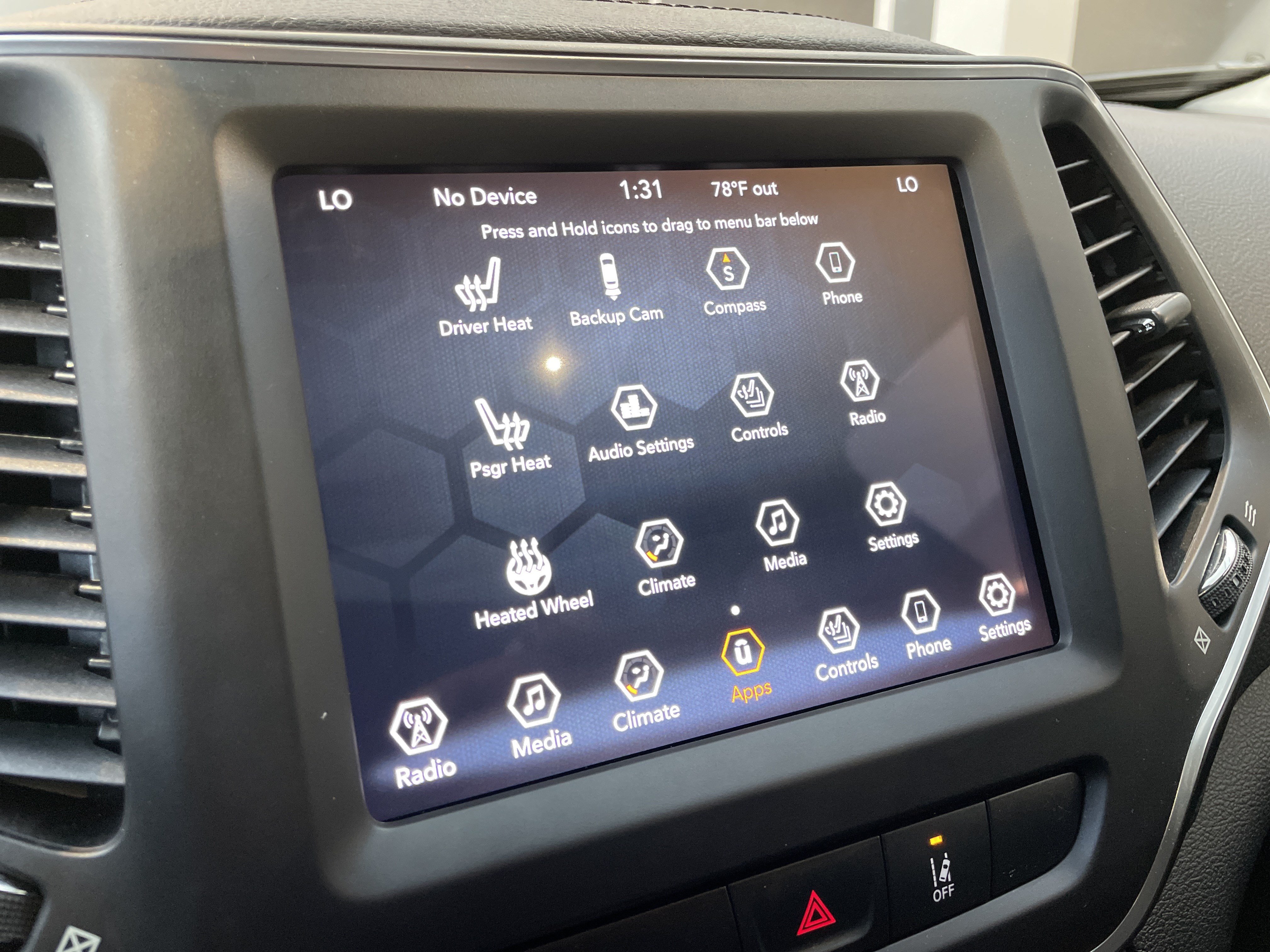 Used 2022 Jeep Cherokee Latitude Lux w/ Sun & Sound Group FWD image 28