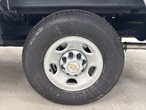 New 2026 Chevrolet Express 3500 w/ Power Convenience Package image 39