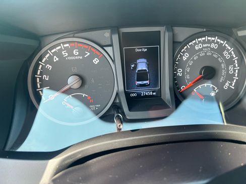 Used 2023 Toyota Tacoma 2WD Double Cab image 12