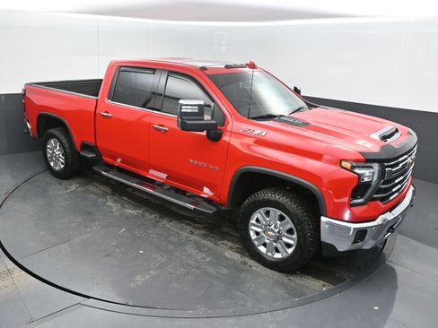 Used 2024 Chevrolet Silverado 2500 LTZ w/ LTZ Plus Package image 30