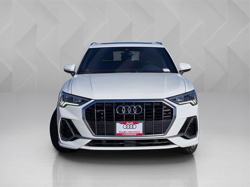 Used 2020 Audi Q3 2.0T Premium Plus w/ Premium Plus Package image 2