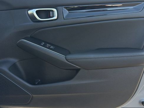 Used 2025 Honda Civic Sport Touring image 7