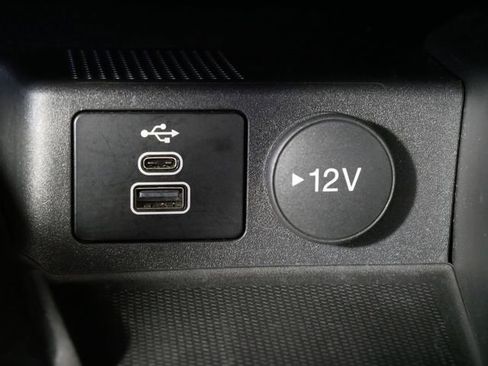 Certified 2025 Ford Escape Platinum image 22