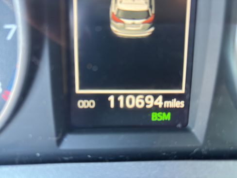 Used 2018 Toyota RAV4 XLE image 12