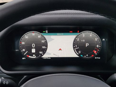 Certified 2025 Land Rover Defender 110 X-Dynamic SE AWD/4WD image 16