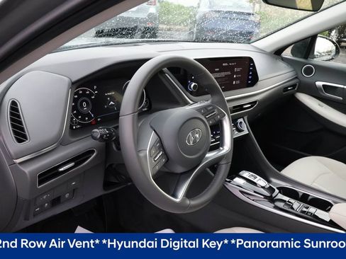 Used 2023 Hyundai Sonata SEL w/ Convenience Package FWD image 5