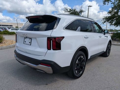 Used 2025 Kia Sorento S w/ Panoramic Sunroof Package FWD image 5