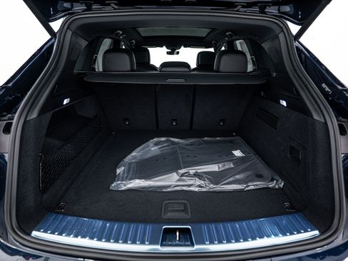 Certified 2026 Porsche Cayenne AWD/4WD image 25